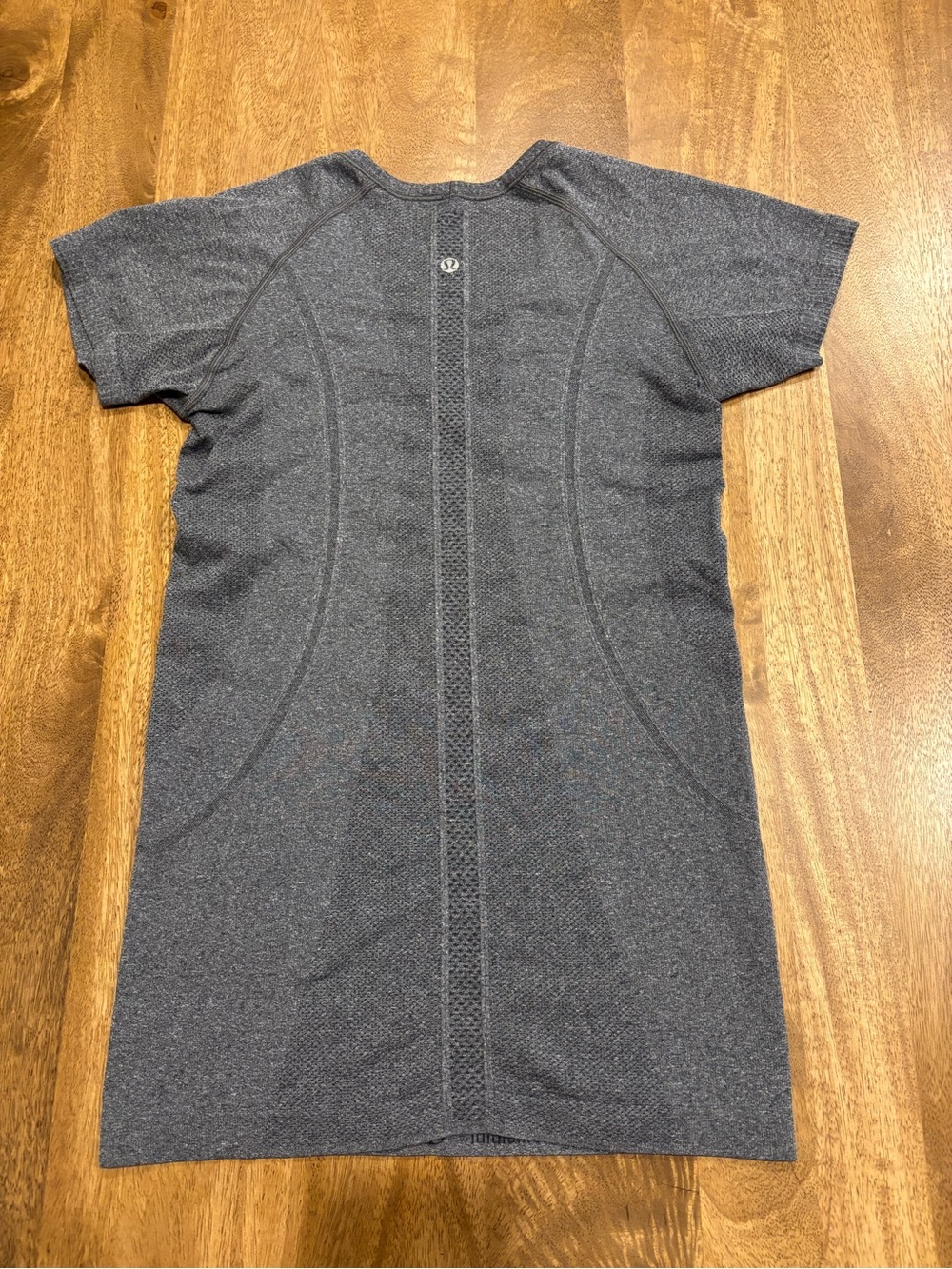 Lululemon Gray top